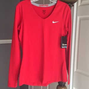 Women’s New Nike Pro long sleeve
